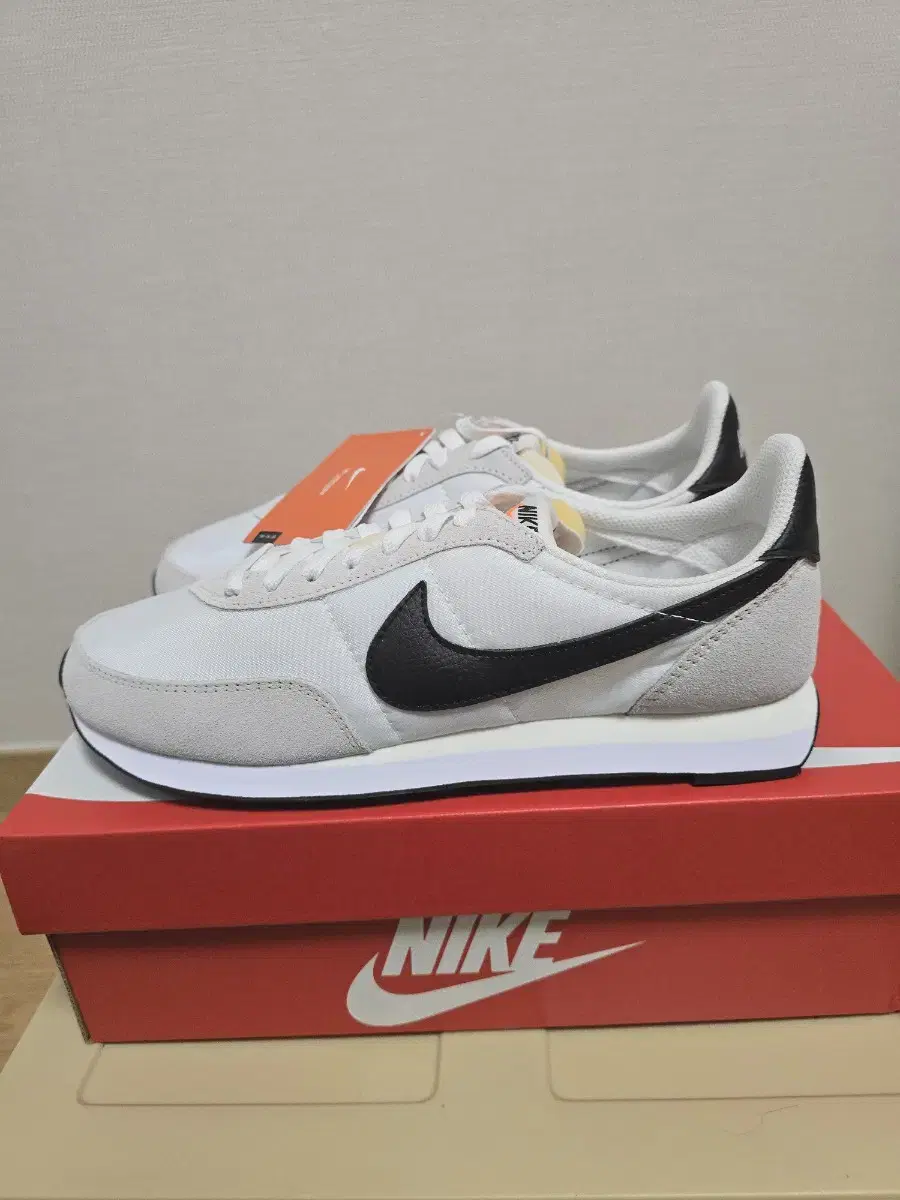 NIKE WAFFLE TRAINER 2